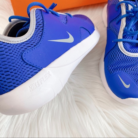 Nike - Picture 6 of 9